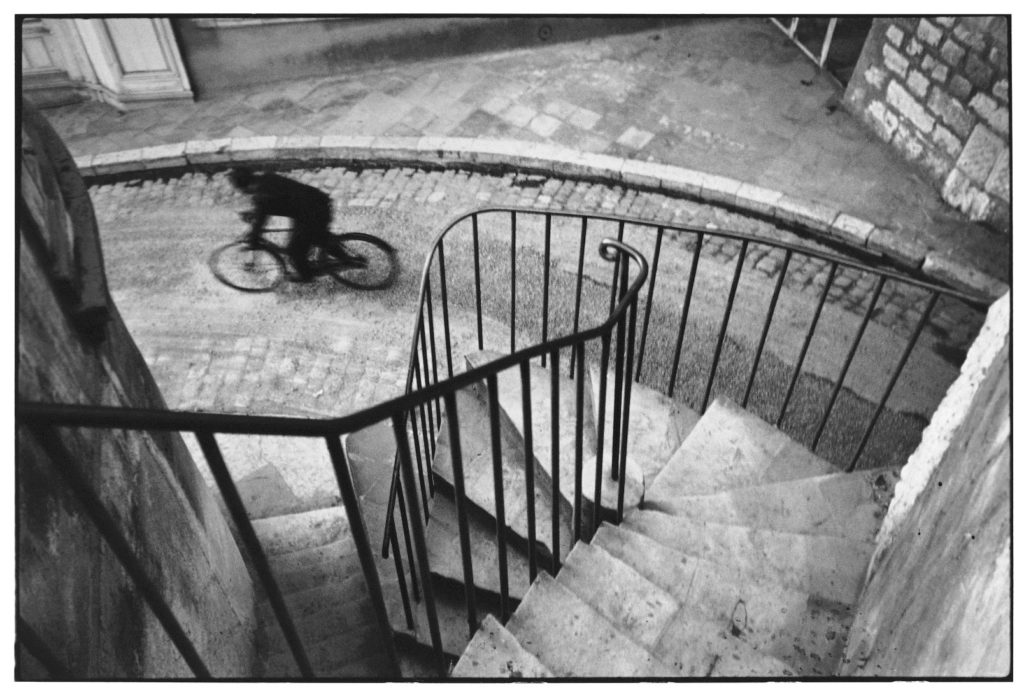 Henri Cartier-Bresson, Hyères, France, 1932 © Fondation Henri Cartier-Bresson : Magnum Photos - Collection Szafran, Fondation Pierre Gianadda