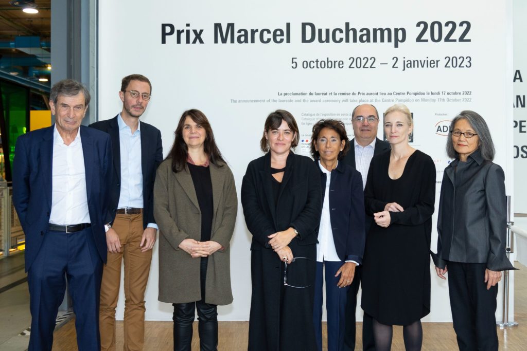 ADIAF, Prix Marcel Duchamp 2022 jury et Aurélie Verdier, commissaire de l'exposition, © Luc Castel
