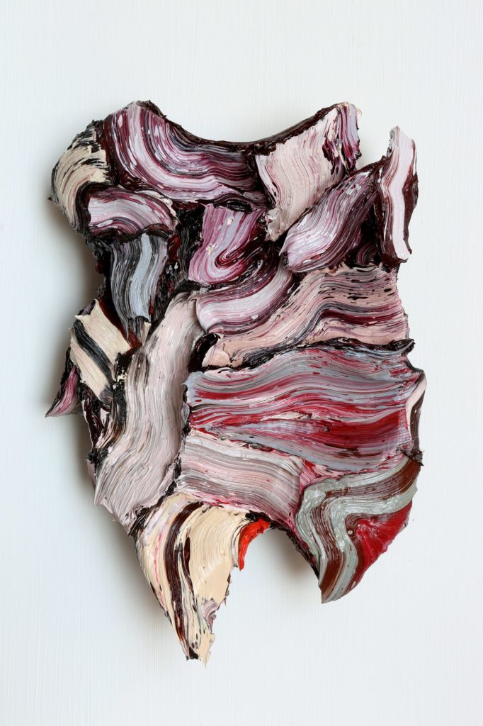Henrique Oliveira, EXLP 47, 2022. Huile, papier mâché et grillage métallique, 53 x 41 x 13 cm