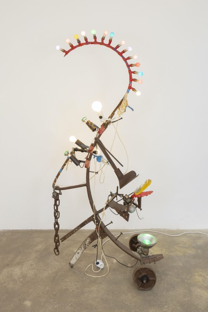 Jean Tinguely, Lampe, 1975-1978. Metal, lightbulbs, polyester, feathers, plastic, electrical system, 57 1:16 x 36 1:8 x 18 1:2 inches