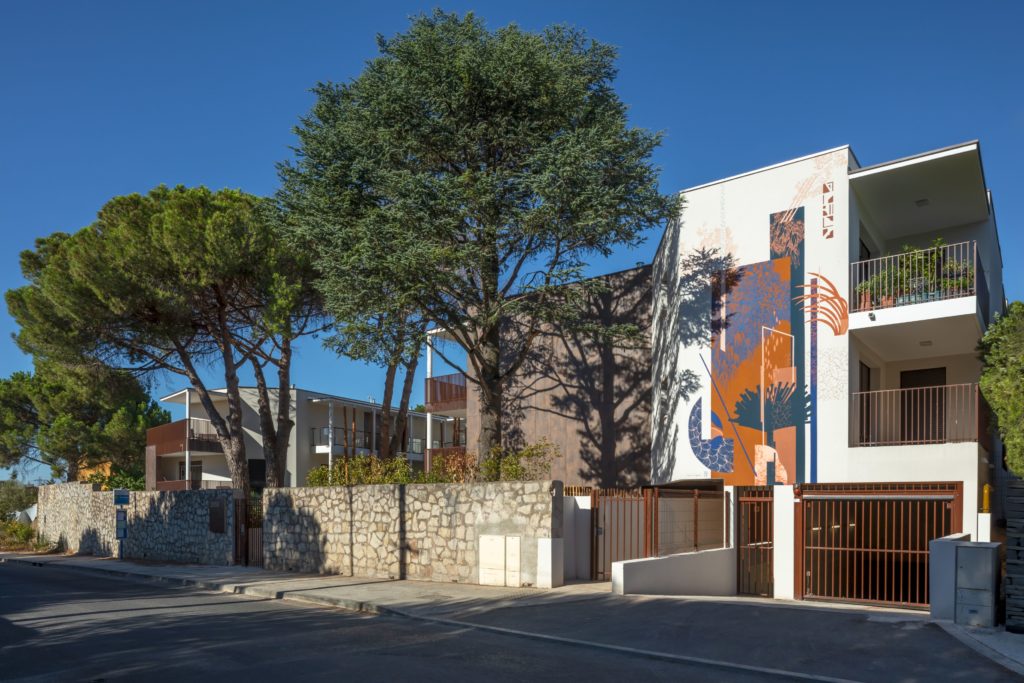 Prix 1 immeuble, 1 œuvre 2023 - Vestia Promotions, Clara Langelez et Noon, Montpellier, Photo © Julien Thomazo