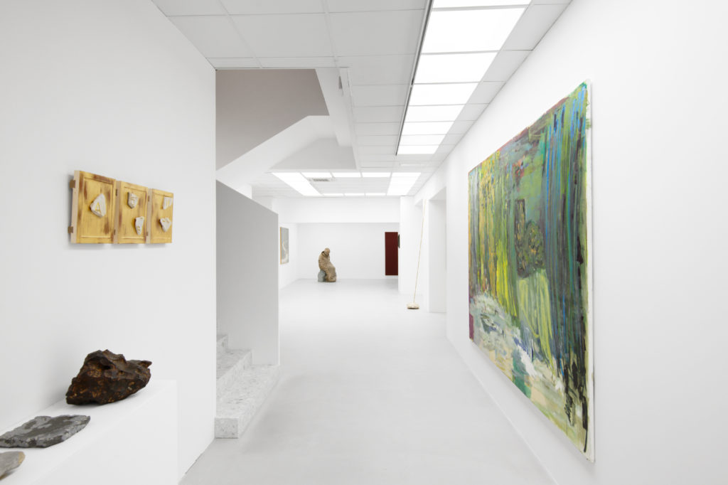 Galerie Poggi, La Première Pierre, octobre 2023 © Aurélien Mole
