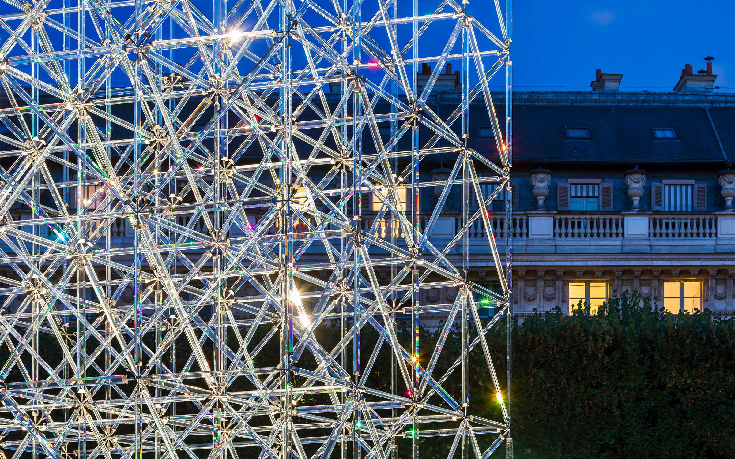 Reflexions Paris par Emmanuel Barrois au jardin du Palais Royal © Sergio Grazia