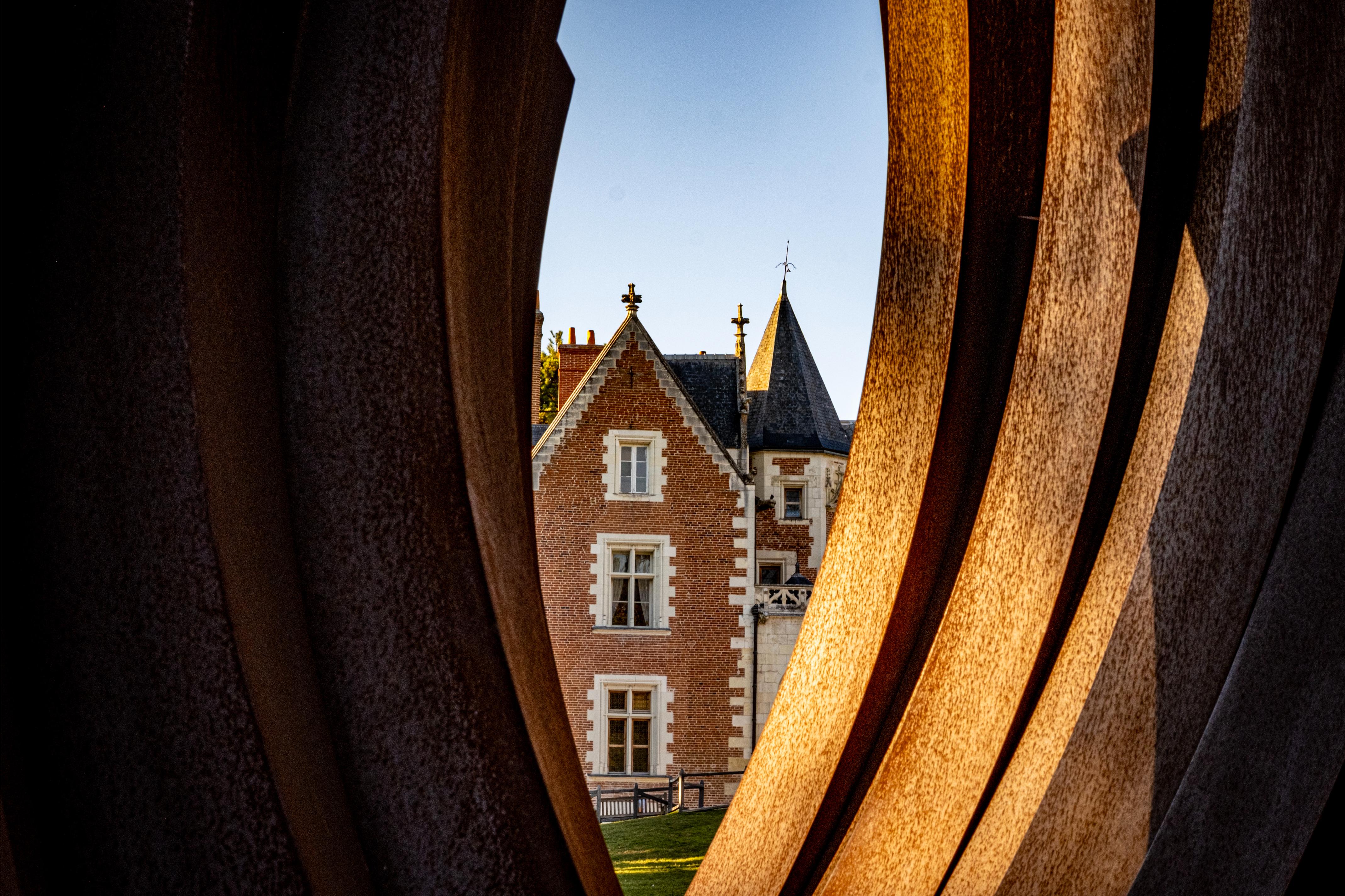 Clos Lucé, installation de Bernar Venet, Septembre 2026 © CLAD - THE FARM