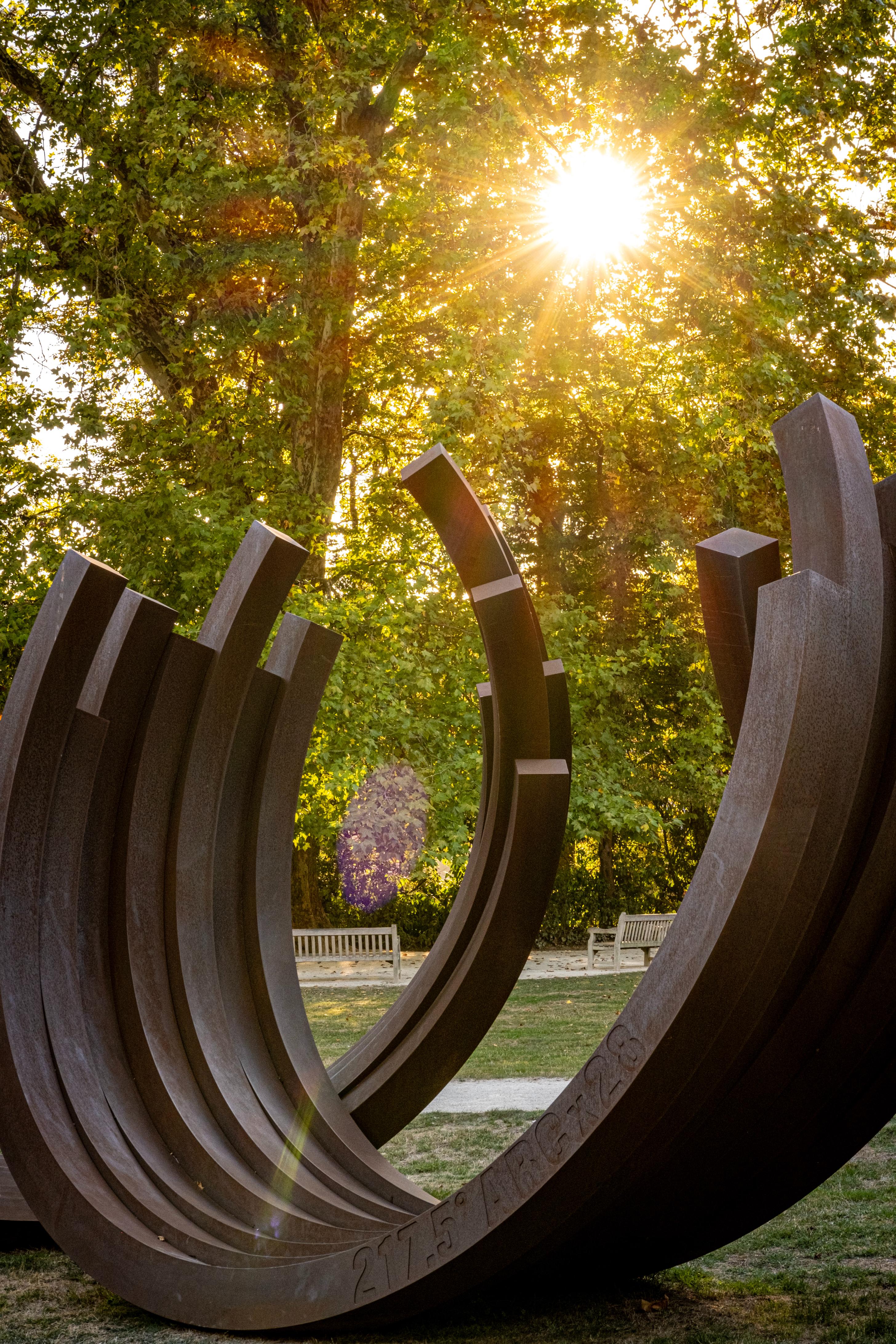 Clos Lucé, installation de Bernar Venet, Septembre 2026 © CLAD - THE FARM